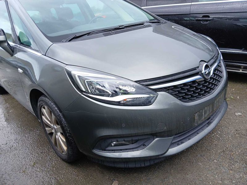 Opel Zafira Tourer 1.6 CDTI DPF Business Innovation Start/Stop 2017 – снимка 6