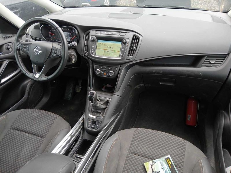 Opel Zafira Tourer 1.6 CDTI DPF Business Innovation Start/Stop 2017 – снимка 11