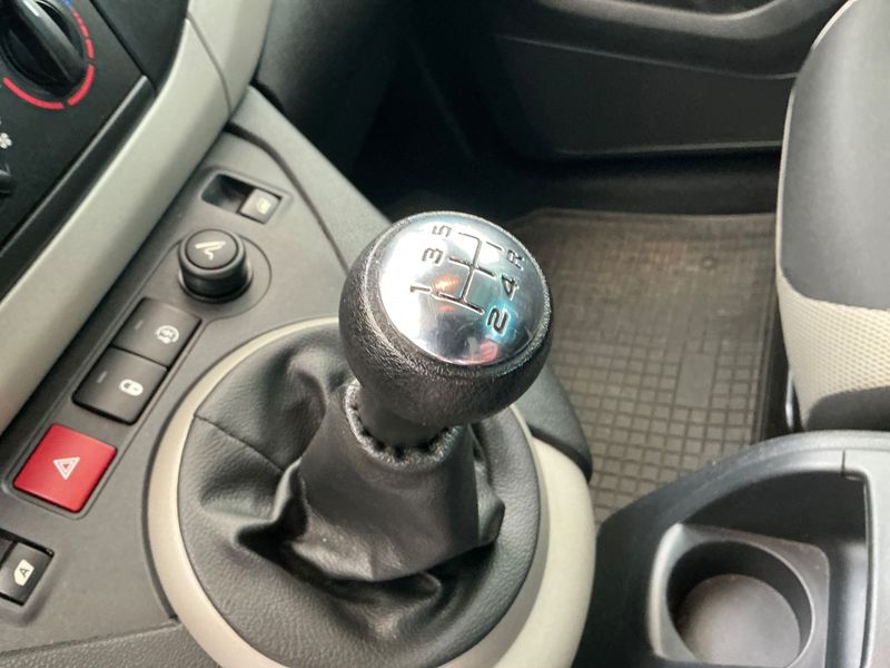 Citroen Berlingo 1.6 HDi XTR 2014 – снимка 27