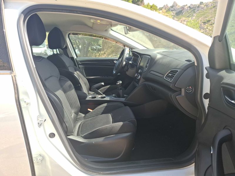 Renault Megane 1.5 BLUE dCi Business 2019 – снимка 10