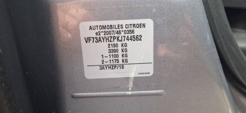 Citroen C4 Grand Spacetourer 1.5 Blue-HDi Feel 2019 – снимка 20