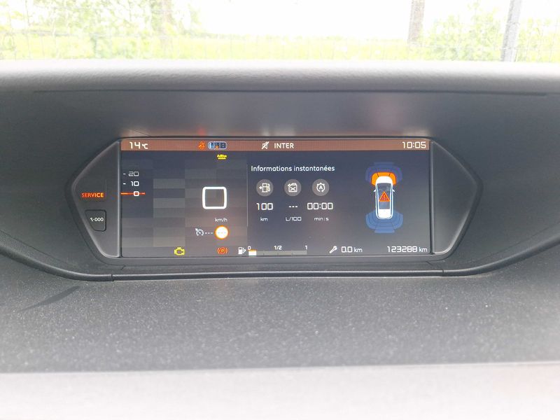 Citroen C4 Grand Spacetourer 1.5 Blue-HDi Feel 2019 – снимка 28