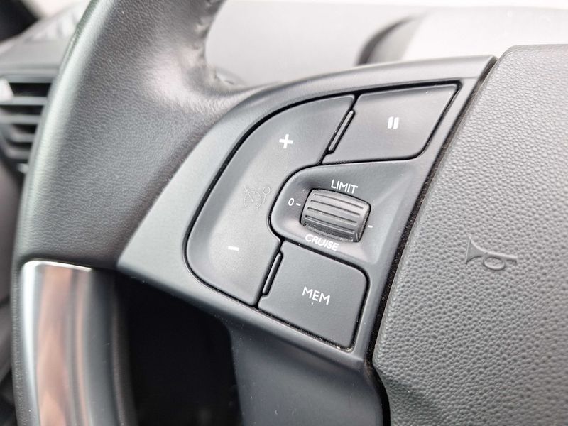 Citroen C4 Grand Spacetourer 1.5 Blue-HDi Feel 2019 – снимка 27