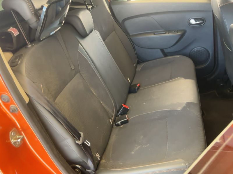 Dacia Sandero 0.9 TCe SL Trotamundos 2017 – снимка 19