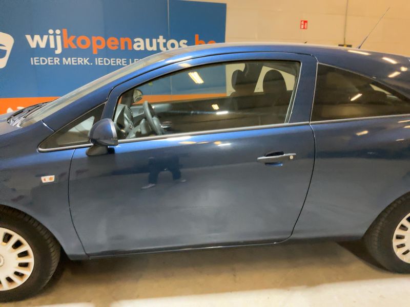 Opel Corsa 1.0 Essentia 2012 – снимка 4