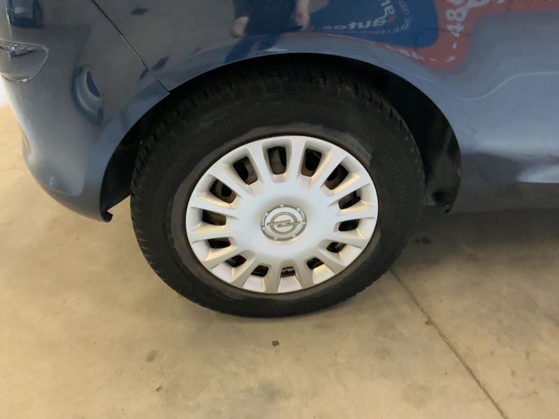 Opel Corsa 1.0 Essentia 2012 – снимка 9