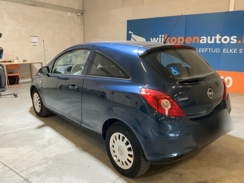 Opel Corsa 1.0 Essentia 2012 – снимка 6