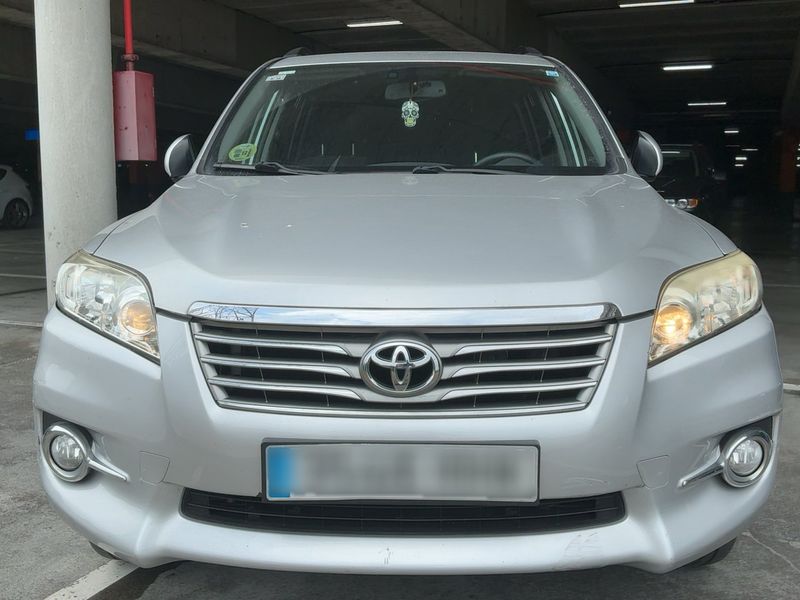 Toyota RAV 4 2.2 D-4D Active 2011 – снимка 14