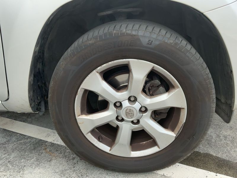 Toyota RAV 4 2.2 D-4D Active 2011 – снимка 11
