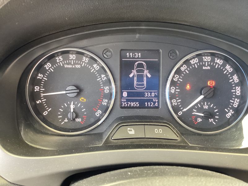Skoda Rapid 1.6 TDI Ambition 2015 – снимка 4