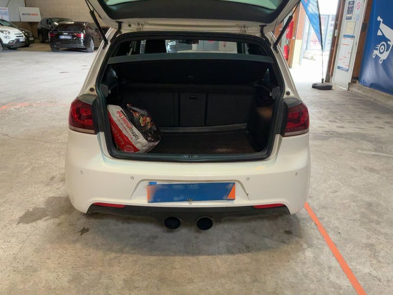 Volkswagen Golf VI 2.0 TSI R 2011 – снимка 15