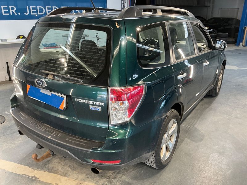 Subaru Forester 2.0 Diesel Comfort 2012 – снимка 2