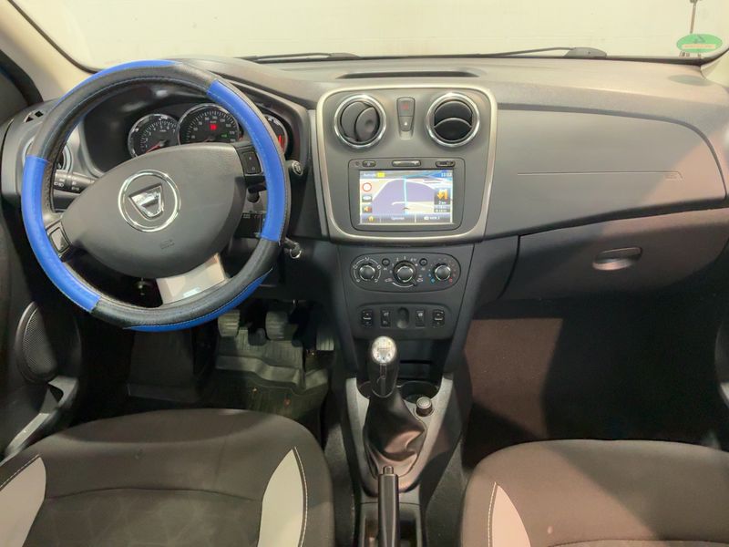 Dacia Sandero 0.9 TCe Stepway Prestige 2015 – снимка 17