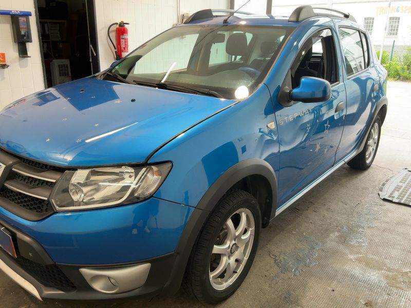 Dacia Sandero 0.9 TCe Stepway Prestige 2015 – снимка 2