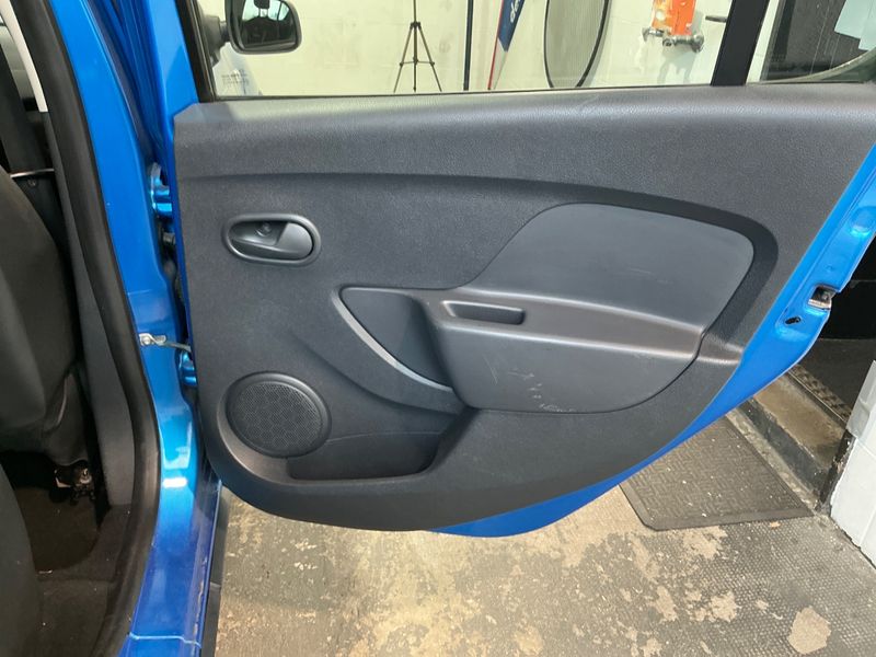 Dacia Sandero 0.9 TCe Stepway Prestige 2015 – снимка 23