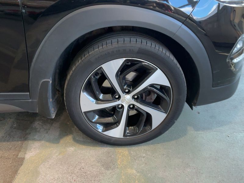 Hyundai Tucson 1.7 CRDi Classic blue 2WD 2016 – снимка 11
