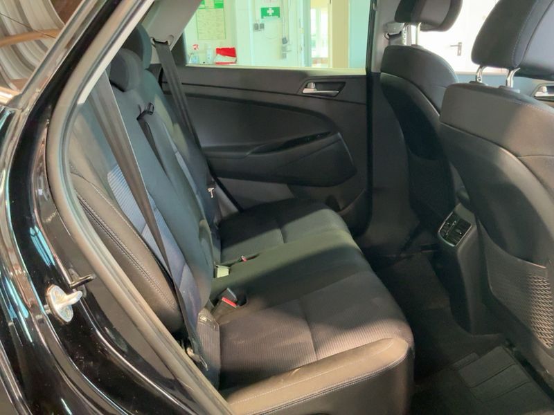 Hyundai Tucson 1.7 CRDi Classic blue 2WD 2016 – снимка 19