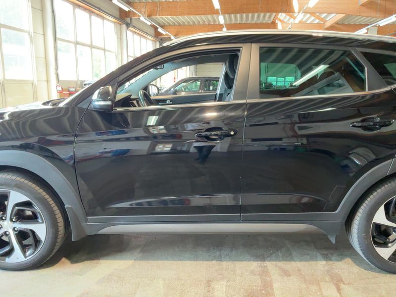 Hyundai Tucson 1.7 CRDi Classic blue 2WD 2016 – снимка 4