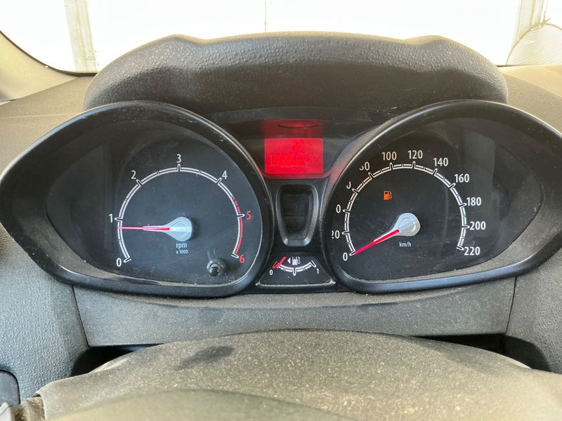 Ford Fiesta 1.6 TDCi Trend 2011 – снимка 18