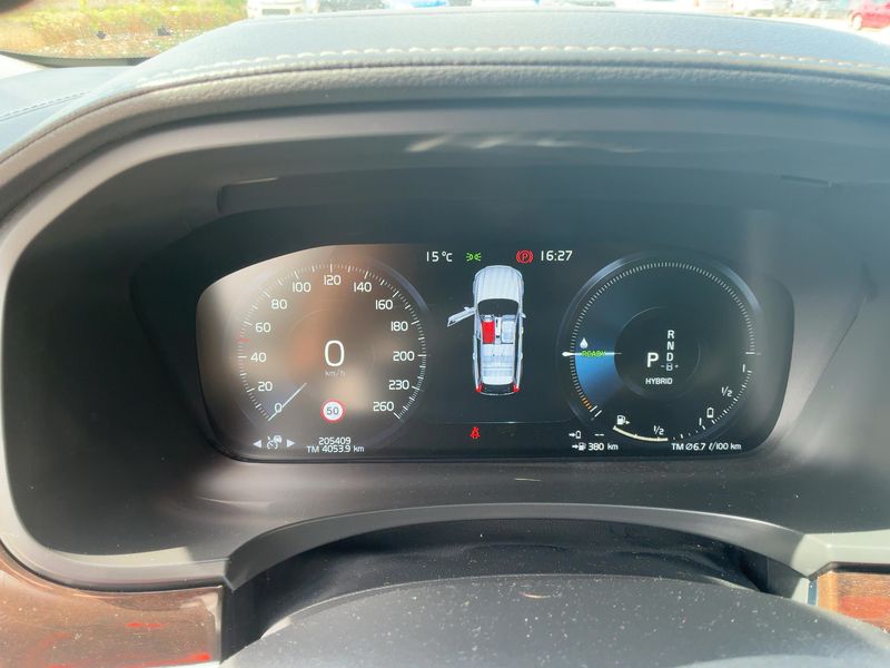 Volvo V90 2.0 T8 Plug-in Hybrid Inscription AWD 2020 – снимка 18