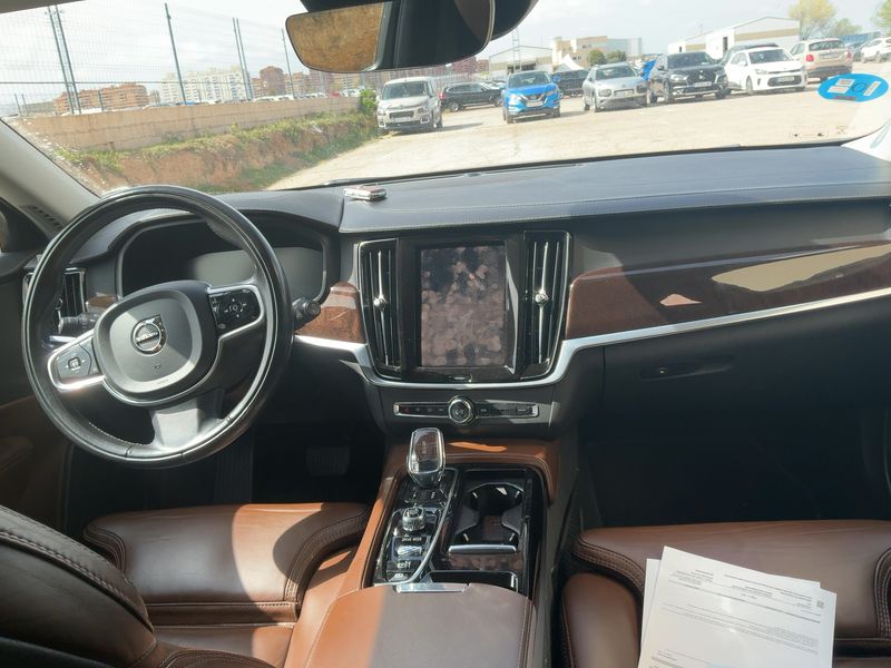 Volvo V90 2.0 T8 Plug-in Hybrid Inscription AWD 2020 – снимка 17