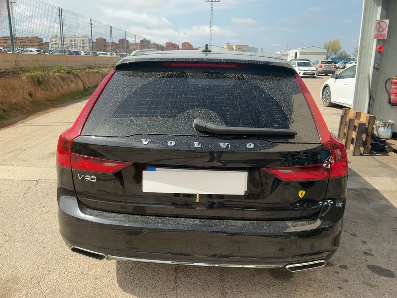 Volvo V90 2.0 T8 Plug-in Hybrid Inscription AWD 2020 – снимка 7