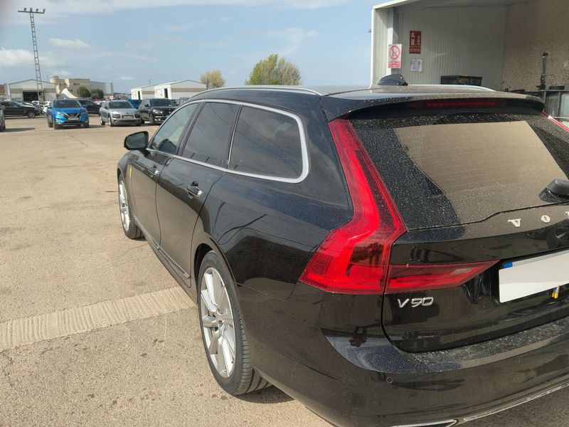 Volvo V90 2.0 T8 Plug-in Hybrid Inscription AWD 2020 – снимка 6