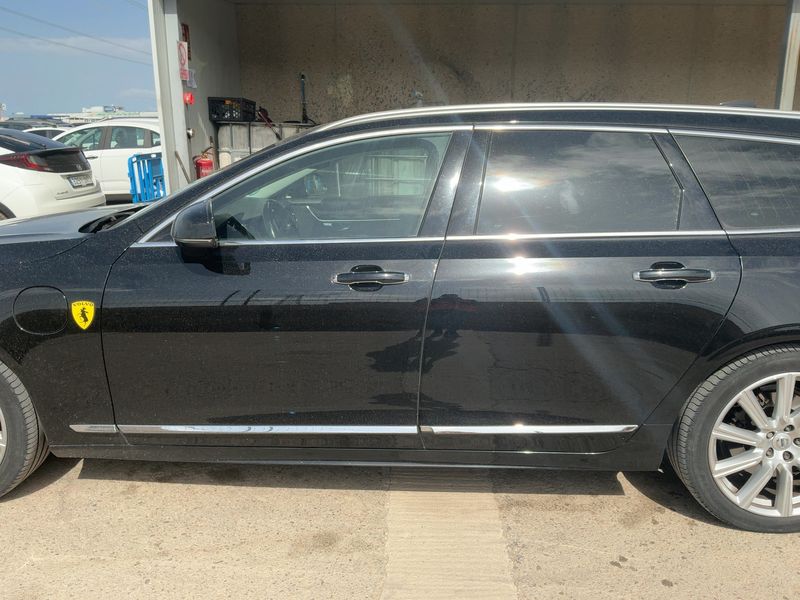Volvo V90 2.0 T8 Plug-in Hybrid Inscription AWD 2020 – снимка 4