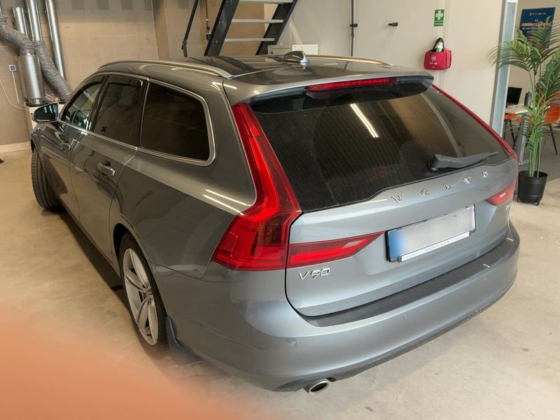Volvo V90 2.0 D4 Momentum 2017 – снимка 6