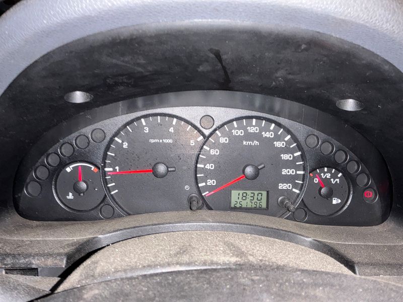 Ford Tourneo Connect 1.8 TDCi Kombi kurz 2005 – снимка 4