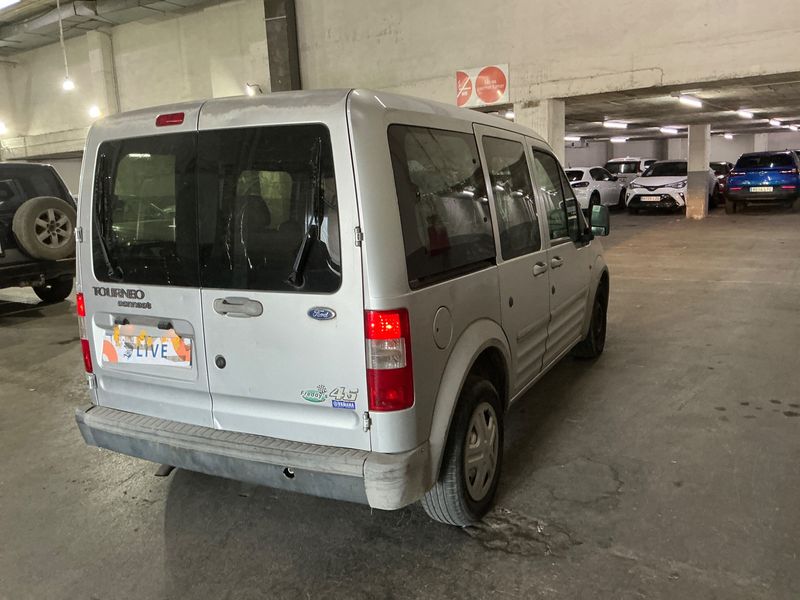 Ford Tourneo Connect 1.8 TDCi Kombi kurz 2005 – снимка 2