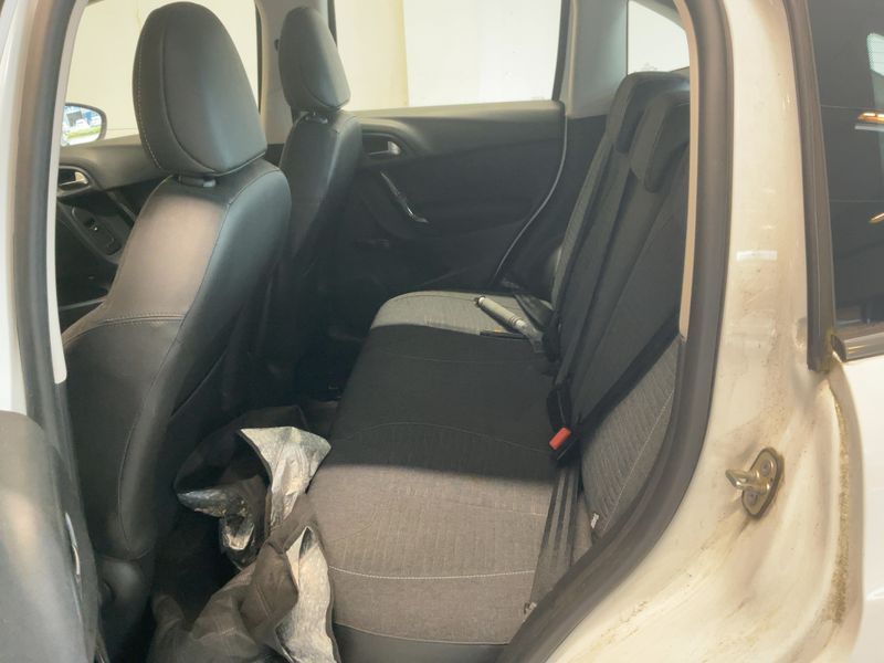 Citroen C3 1.6 Blue-HDi Selection 2016 – снимка 14