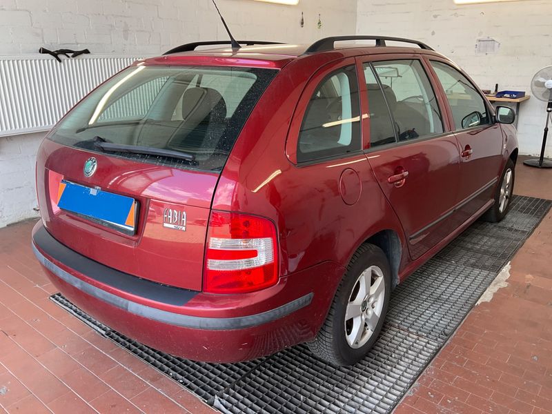 Skoda Fabia 1.4 Ambiente 2007 – снимка 2