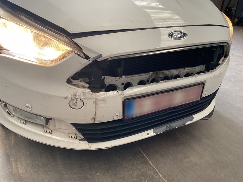 Ford C-Max 1.5 TDCi Titanium 2016 – снимка 34