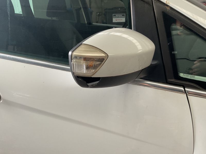Ford C-Max 1.5 TDCi Titanium 2016 – снимка 25