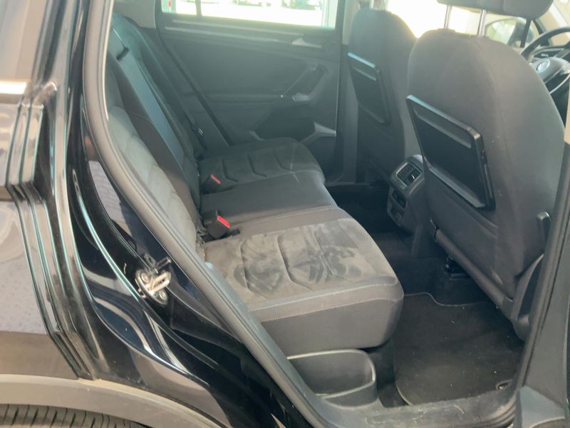 Volkswagen Tiguan 2.0 TDI Executive 4Motion BlueMotion Tech 2016 – снимка 19