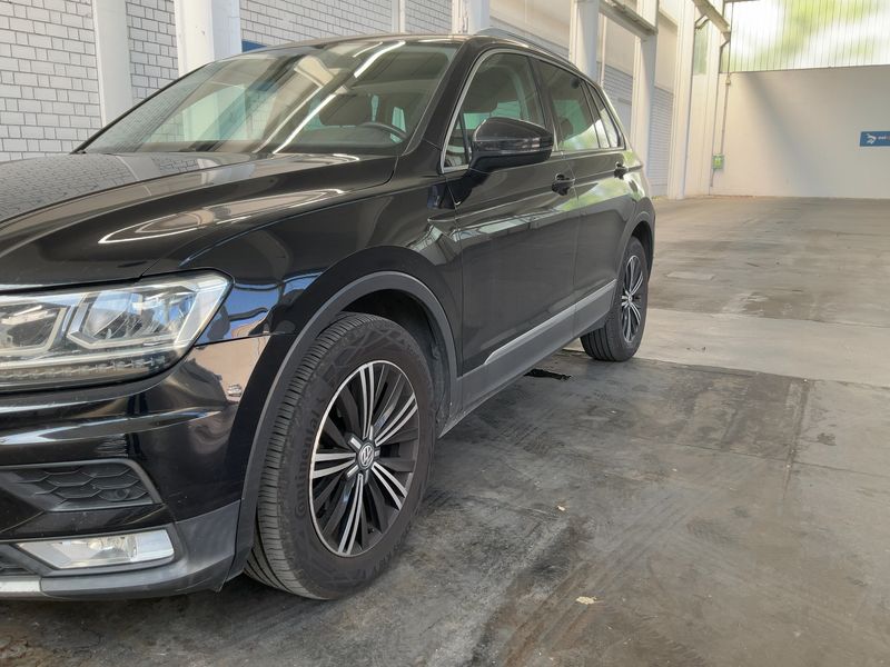 Volkswagen Tiguan 2.0 TDI Executive 4Motion BlueMotion Tech 2016 – снимка 2