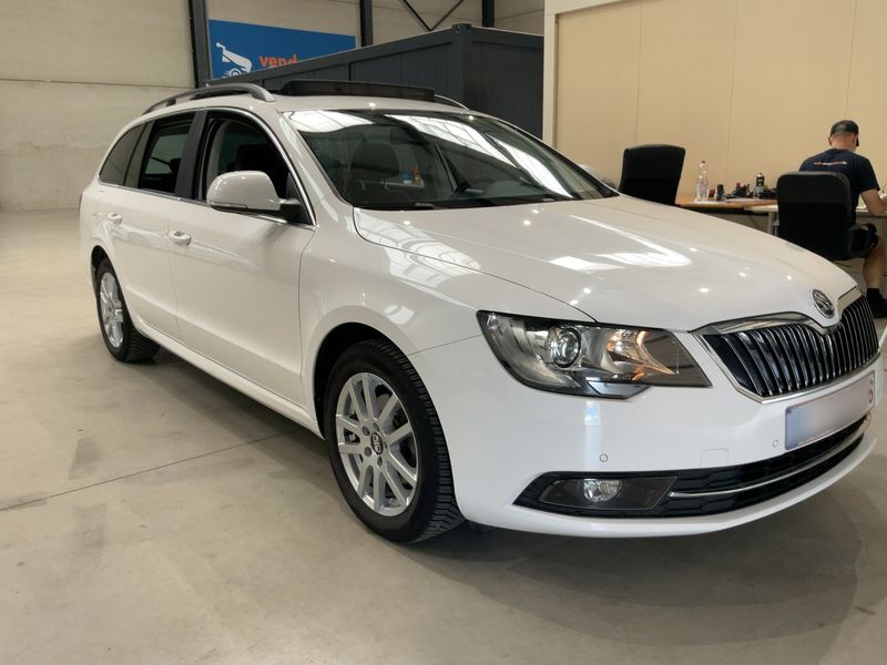 Skoda Superb 1.6 TDI Ambition 2015 – снимка 12