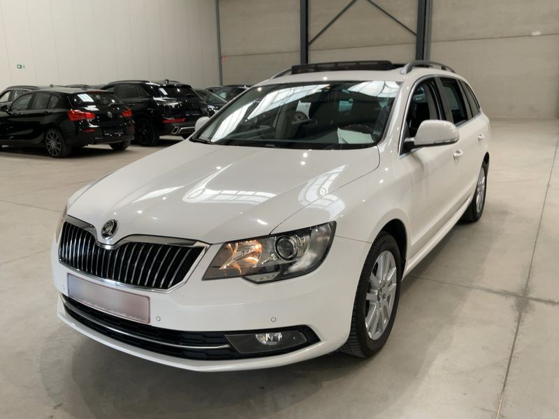 Skoda Superb 1.6 TDI Ambition 2015 – снимка 1
