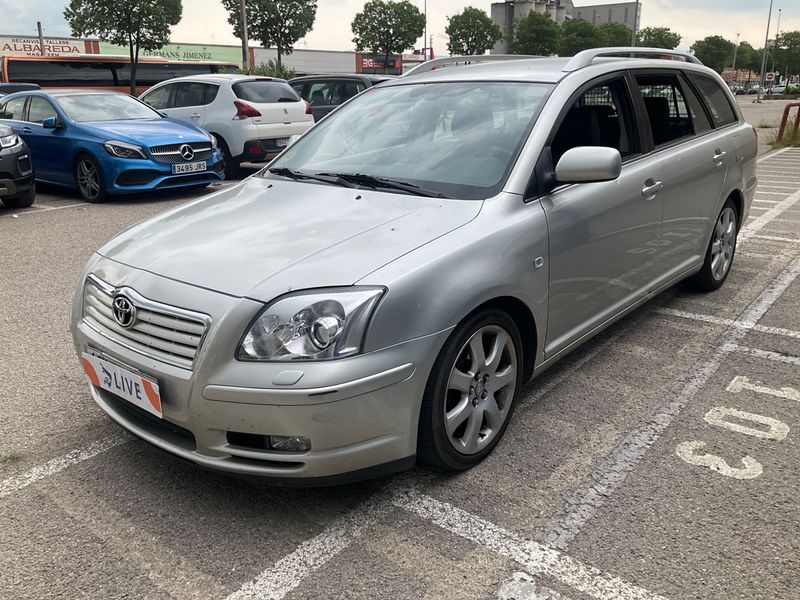Toyota Avensis 2.0 Executive Liftback 2005 – снимка 1