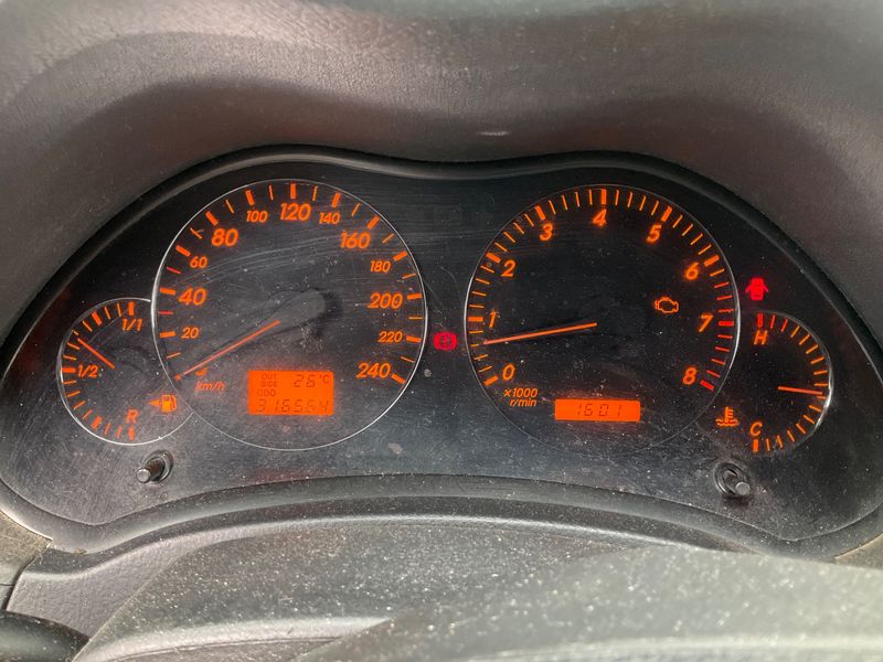 Toyota Avensis 2.0 Executive Liftback 2005 – снимка 4