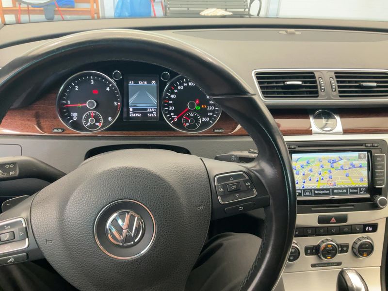 Volkswagen Passat 2.0 TDI Highline BlueMotion Tech 2013 – снимка 12