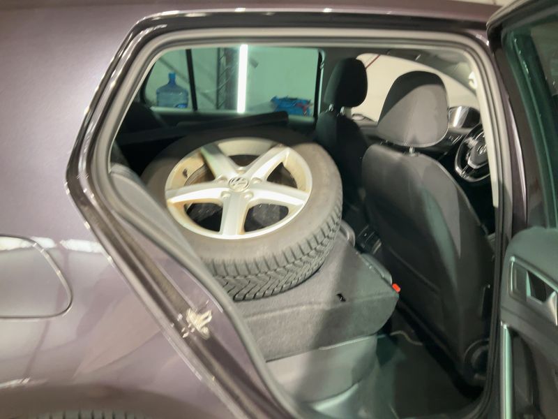 Volkswagen Golf VII 2.0 TDI Lounge BlueMotion Tech 2015 – снимка 20