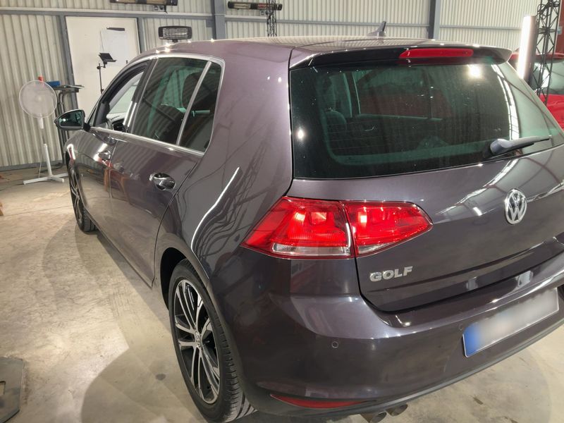 Volkswagen Golf VII 2.0 TDI Lounge BlueMotion Tech 2015 – снимка 6