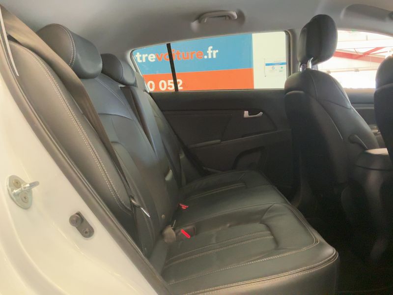 Kia Sportage 1.7 CRDi X-Tech 4x2 2015 – снимка 19
