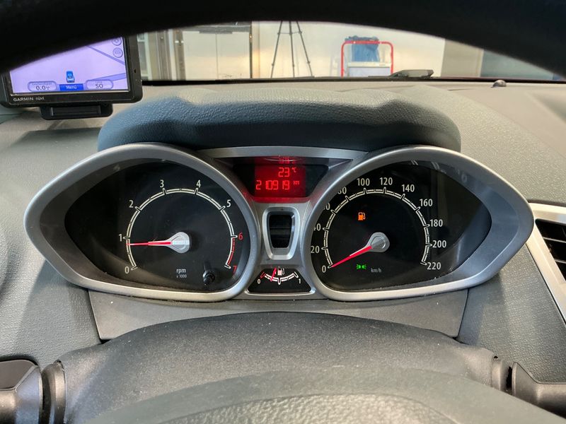 Ford Fiesta 1.4 Titanium 2009 – снимка 4