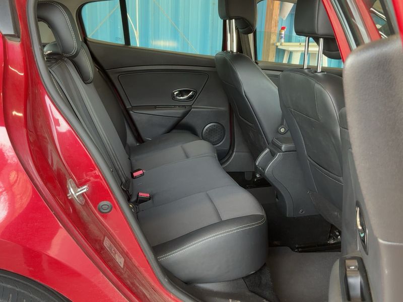 Renault Megane 1.2 Zen 2015 – снимка 19