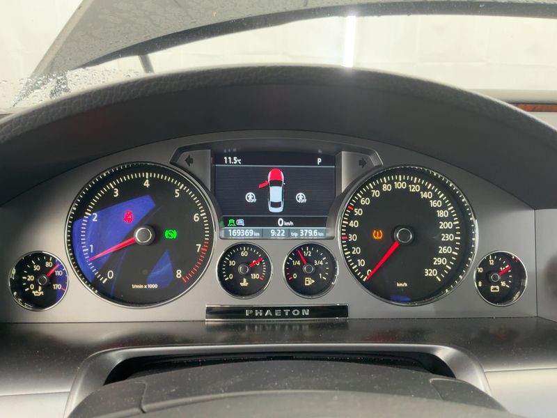 Volkswagen Phaeton 4.2 V8 4Motion 2015 – снимка 18
