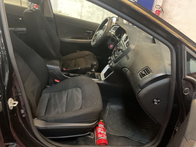 Kia cee'd 1.6 CRDi Edition 7 2013 – снимка 3