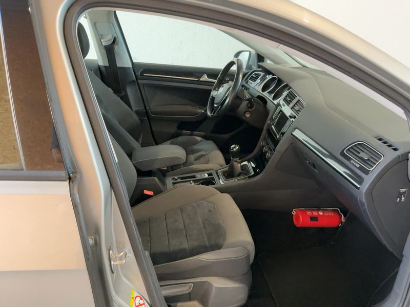 Volkswagen Golf VII 1.6 TDI Carat BlueMotion Tech 2013 – снимка 16